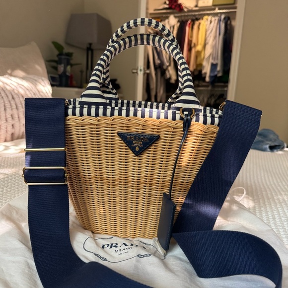 PRADA WICKER BAG WITH SHOULDER STRAP - Picture 1 of 5